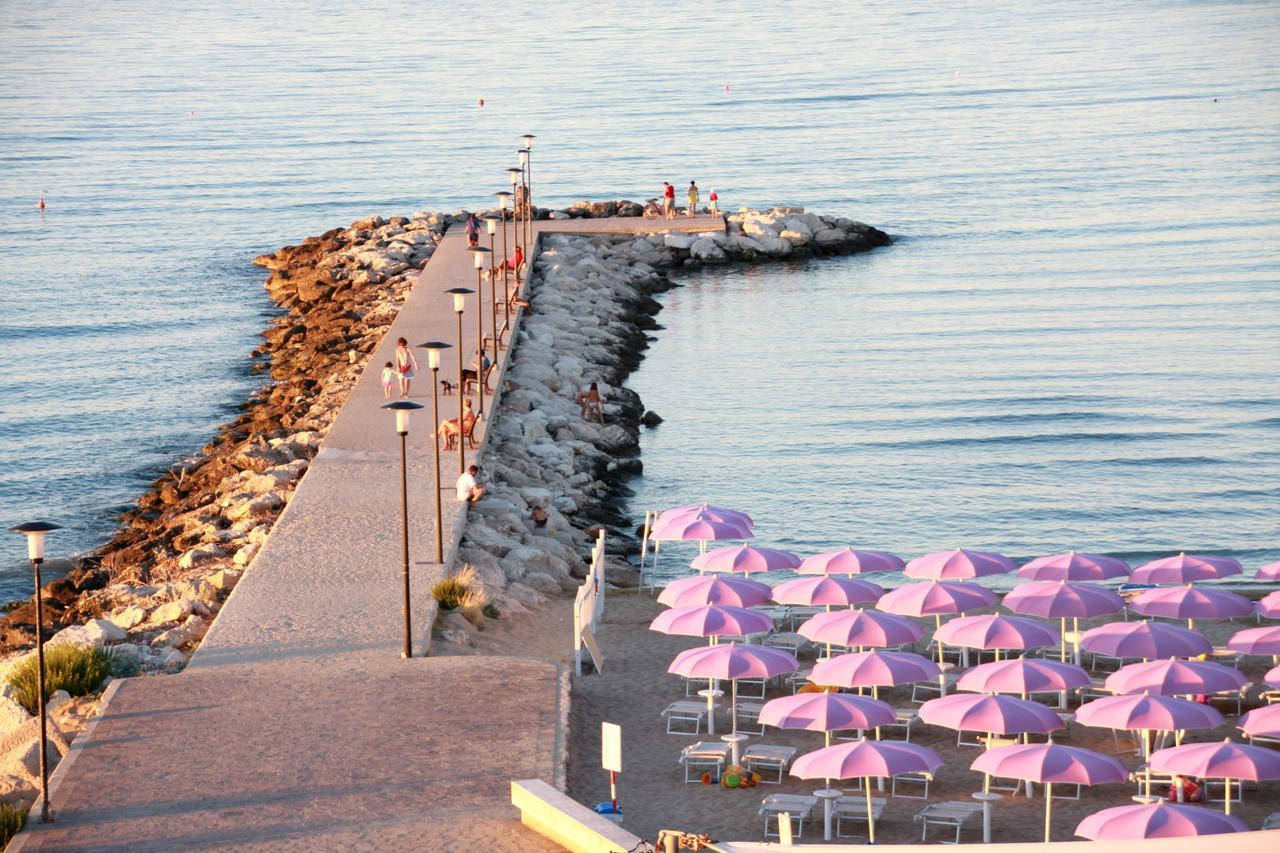 Hotel Excelsior Fano Exterior photo