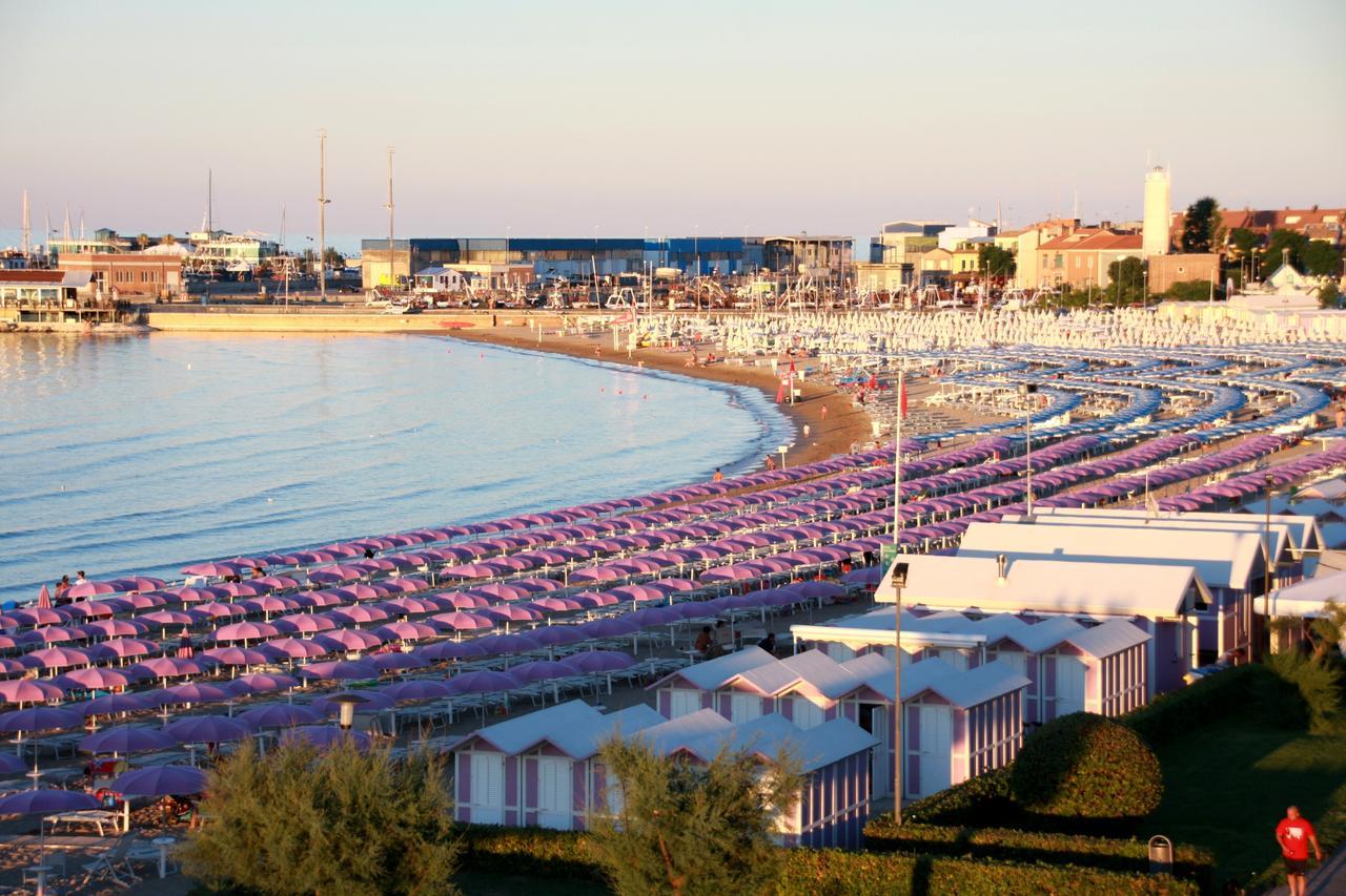 Hotel Excelsior Fano Exterior photo